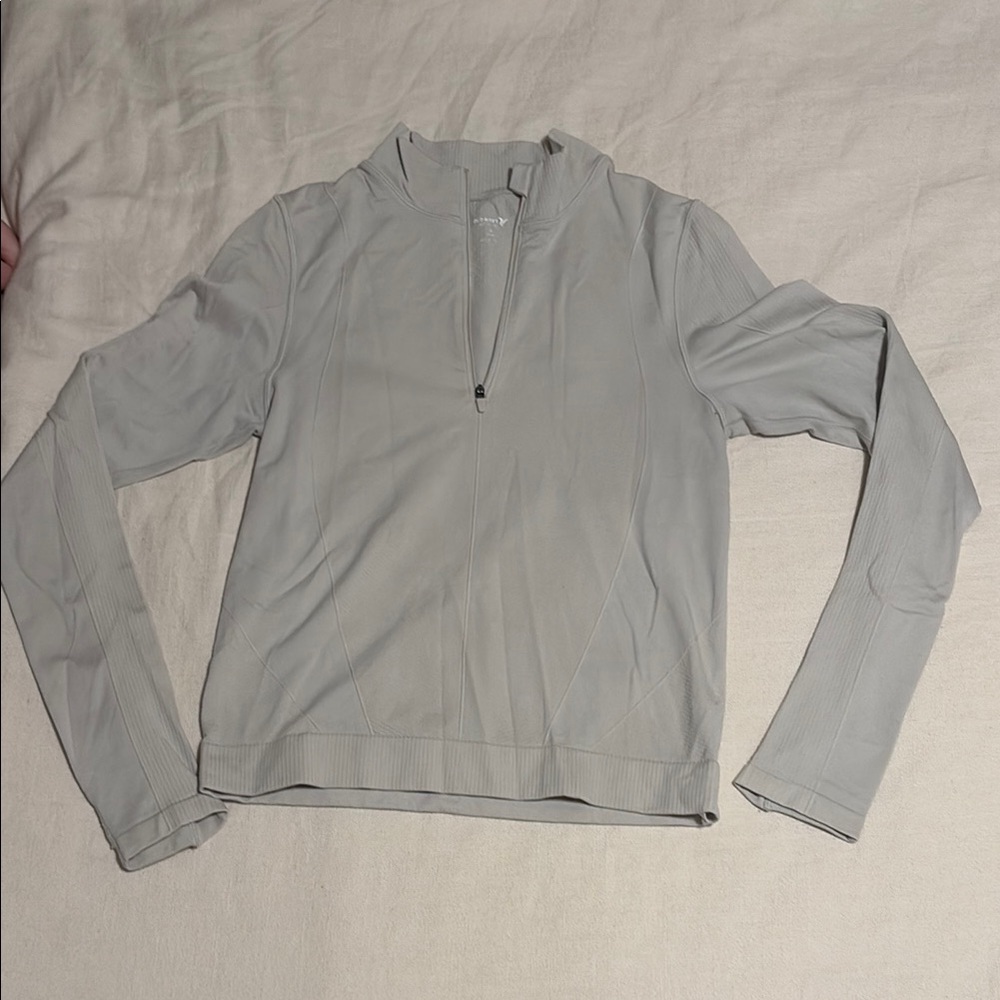 Women's Gray Long Sleeve Top